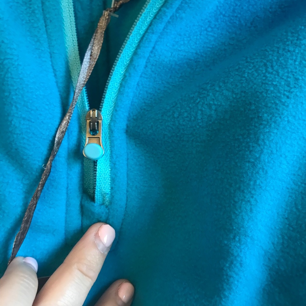 Half Zip no trades ❤️ - Picture 4 of 4